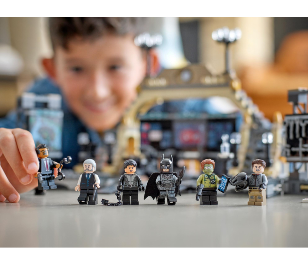 LEGO DC 76183 Pojedynek z Człowiekiem-Zagadką - 1030811 - zdjęcie 4